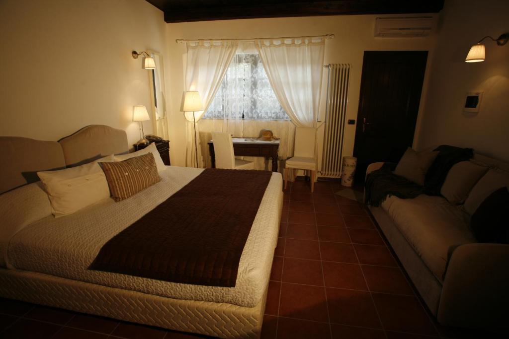 La Maragliana Lejlighedshotel Castel Rocchero Værelse billede