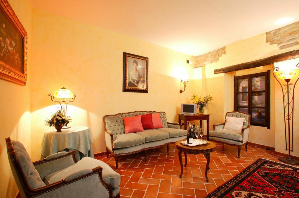 La Maragliana Lejlighedshotel Castel Rocchero Værelse billede