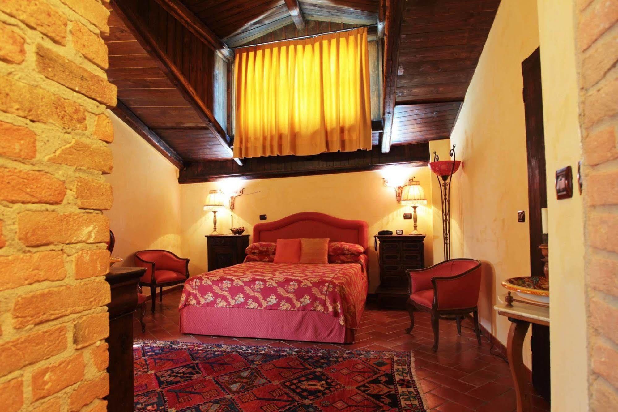 La Maragliana Lejlighedshotel Castel Rocchero Eksteriør billede